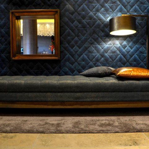 Noir Velvet Daybed